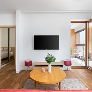 Apartament Golden - Big In Luxury Building Near Metro Station-grzybowska 85-5, Warszawa